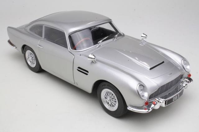 Aston Martin DB5 1964, hopea