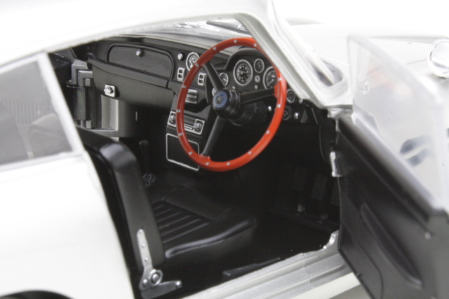 Aston Martin DB5 1964, hopea