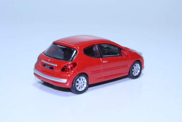 Peugeot 207, red