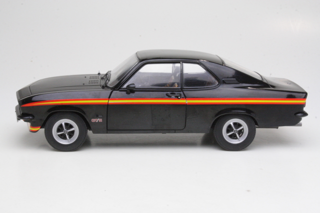 Opel Manta A GT/E 1974, musta - Sulje napsauttamalla kuva