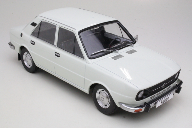 Skoda 105L 1976, white
