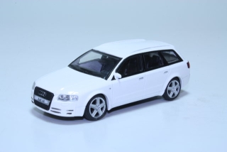 Audi A4 Avant, white