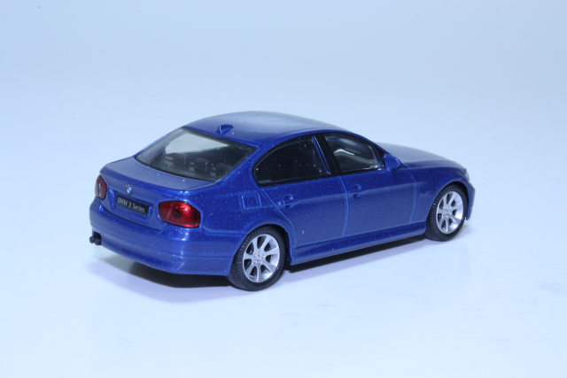 BMW 3-series, sininen