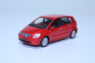 Mercedes B-Classe, red