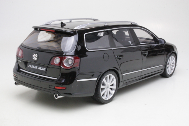 VW Passat R6 Variant 2008, black