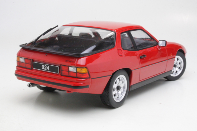 Porsche 924 1985, red