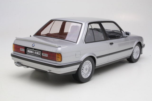 BMW 325i (e30) M-Package 1 1987, silver - Click Image to Close