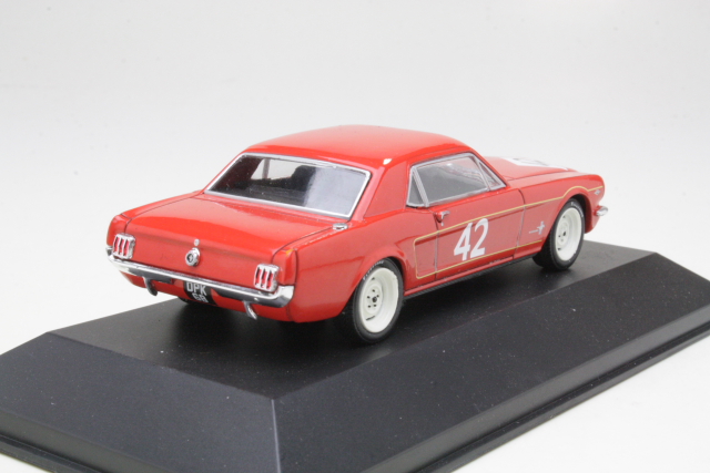 Ford Mustang, BTCC Champion 1965, R.Pierpoint, no.42 - Sulje napsauttamalla kuva