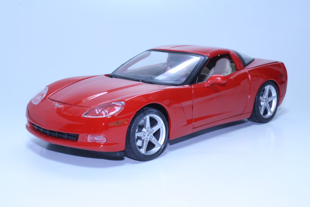 Chevrolet Corvette C6 2005, punainen