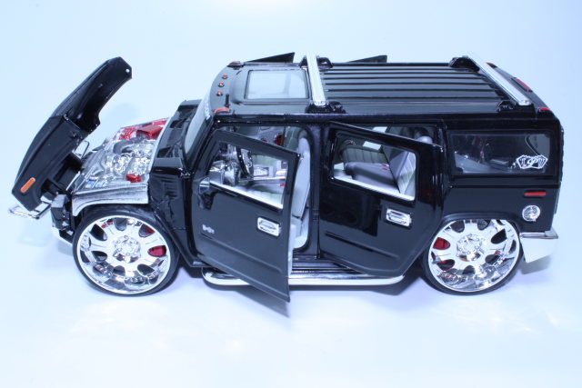 Hummer H2, musta