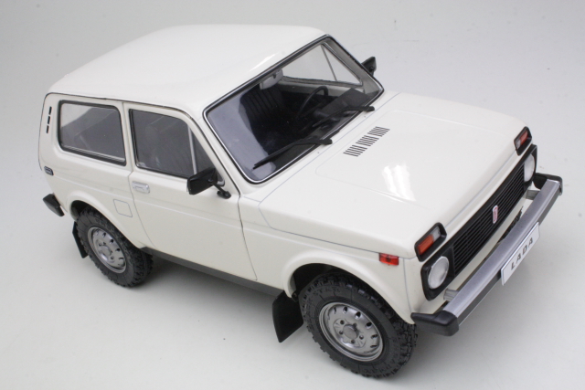 Lada Niva 1980, white