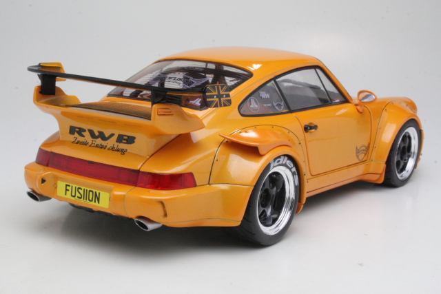 Porsche 911 (964) RWB Rauh Welt 1992, orange