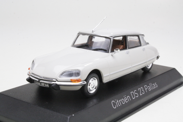 Citroen DS23 Pallas 1973, beige - Sulje napsauttamalla kuva