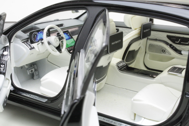 Mercedes-Maybach S 680 4MATIC 2021, black