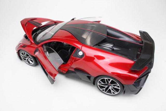 Bugatti Divo 2019, punainen - Sulje napsauttamalla kuva