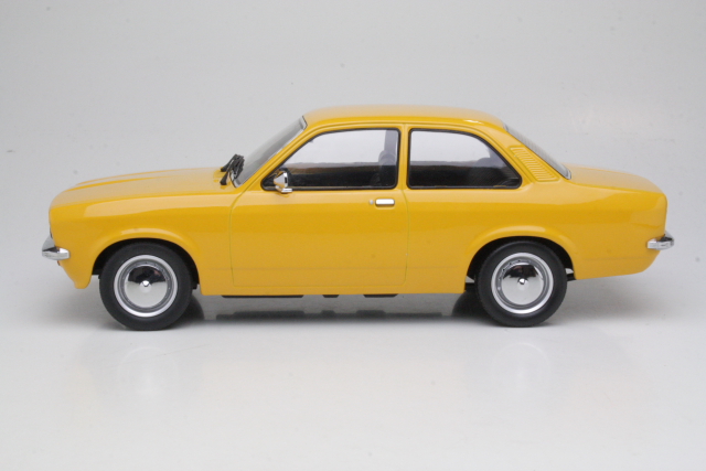 Opel Kadett C 1973, oranssi - Sulje napsauttamalla kuva