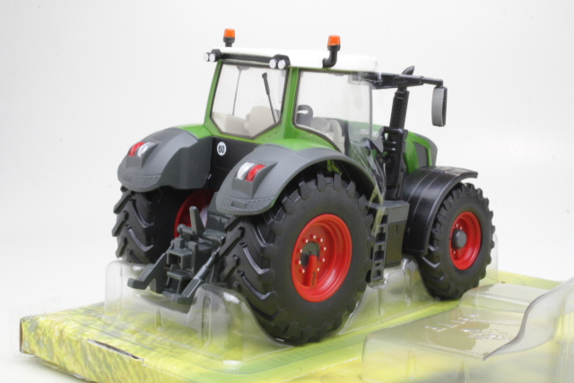 Fendt 828 Vario 2015, green