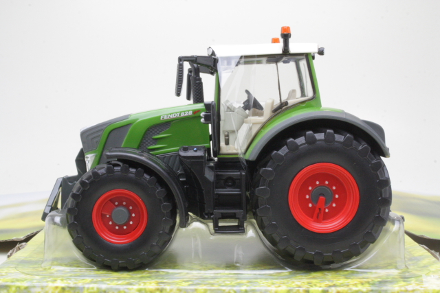 Fendt 828 Vario 2015, vihreä - Sulje napsauttamalla kuva