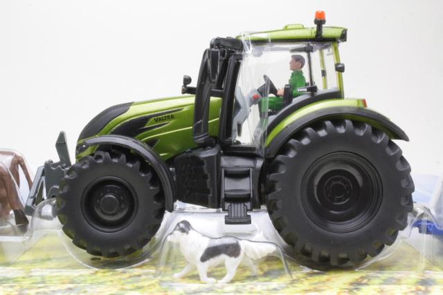 Valtra T254 & Playset Fleming Bale Lifter 2019, vihreä - Sulje napsauttamalla kuva