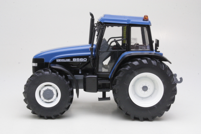 New Holland Ford 8560 1996, sininen - Sulje napsauttamalla kuva