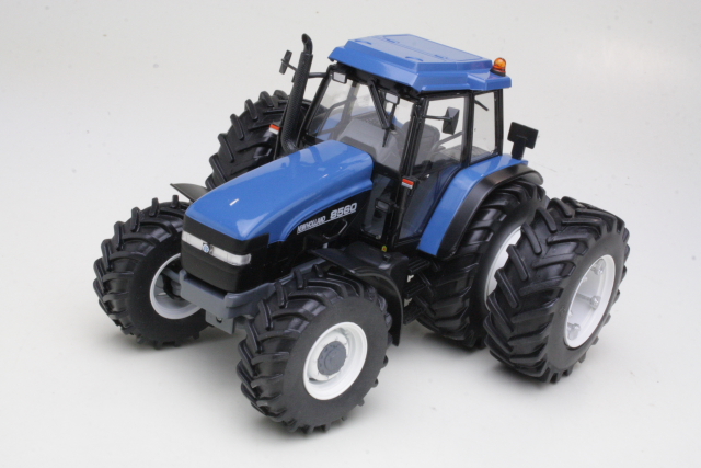 New Holland Ford 8560 1996, sininen - Sulje napsauttamalla kuva