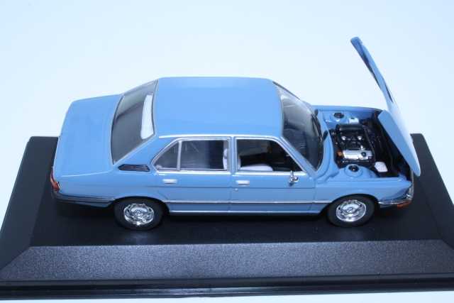 BMW 520i (E12) 1972, sininen