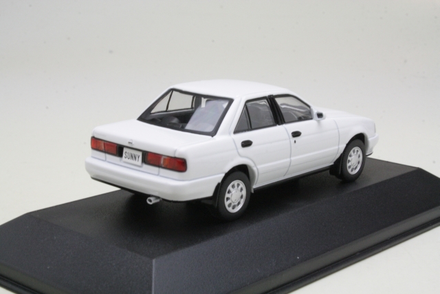 Nissan Sunny B13 1990, valkoinen