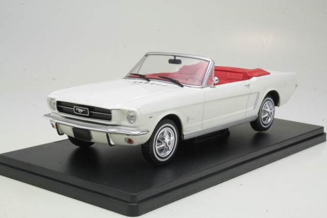 Ford Mustang Convertible 1965, white