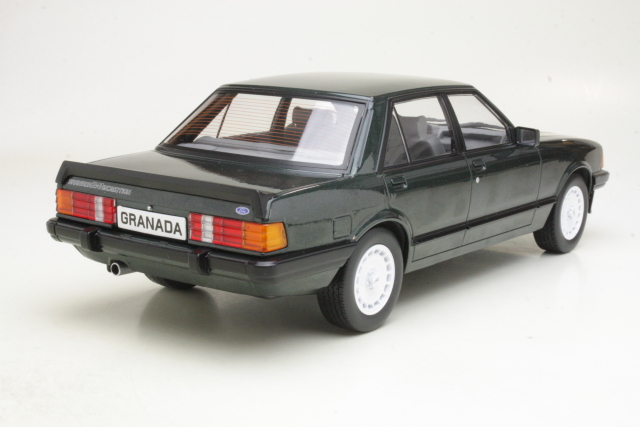 Ford Granada Mk2 2.8 Injection 1981, tummanvihreä - Sulje napsauttamalla kuva