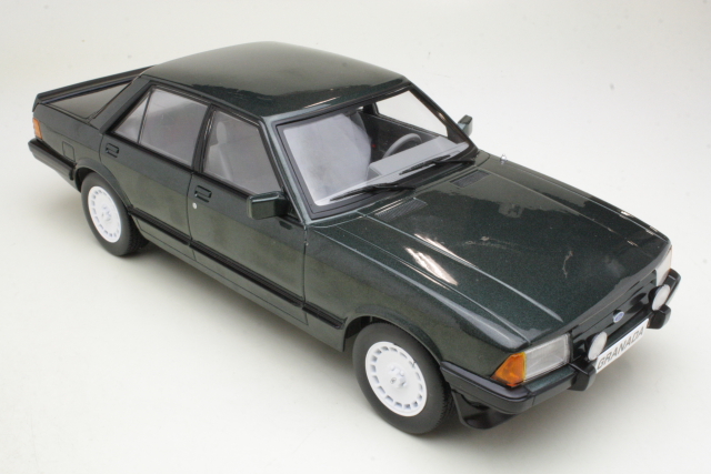 Ford Granada Mk2 2.8 Injection 1981, tummanvihreä