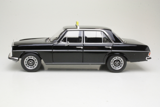 Mercedes 200 Sedan (w115) 1968, musta "Taxi" - Sulje napsauttamalla kuva