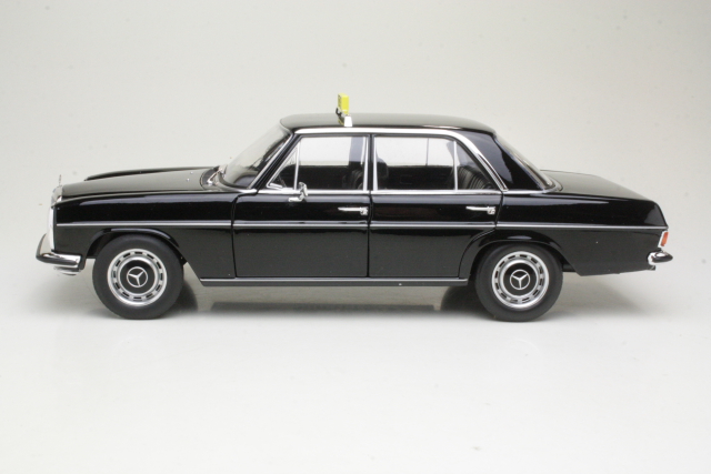 Mercedes 200 Sedan (w115) 1968, musta "Taxi"