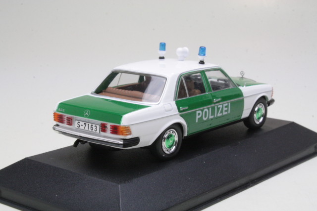 Mercedes 200D (w123) 1976 "Polizei" - Sulje napsauttamalla kuva