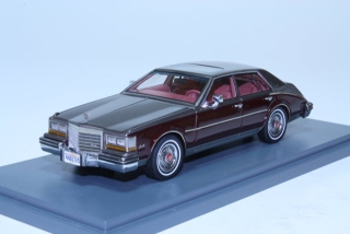 Cadillac Seville Mk2 1981, punainen
