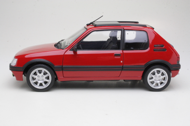 Peugeot 205 GTi 1.9 1991, punainen