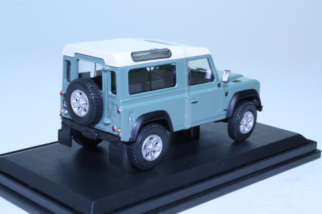 Land Rover Defender 2006, green