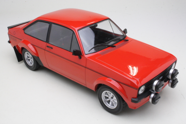 Ford Escort Mk2 RS1800 1977, punainen - Sulje napsauttamalla kuva