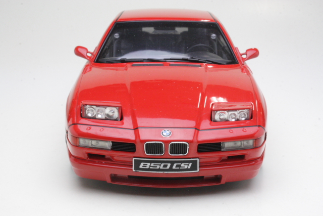 BMW 850 CSI (e31) 1990, punainen - Sulje napsauttamalla kuva