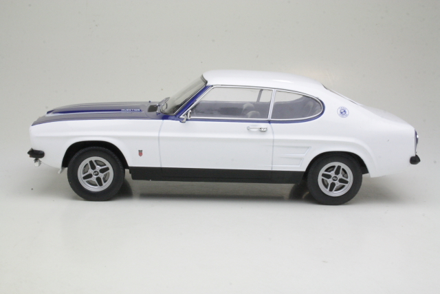 Ford Capri Mk1 RS2600 1973, white/blue