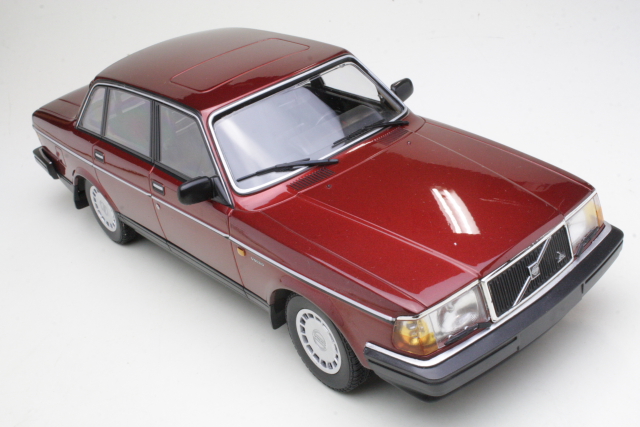 Volvo 240GL 1986, dark red