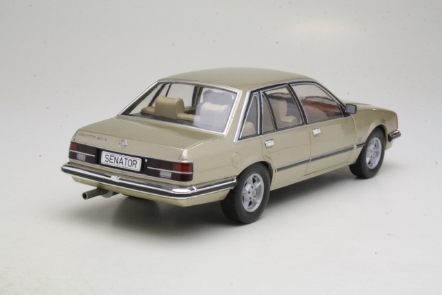 Opel Senator A1 1978, gold