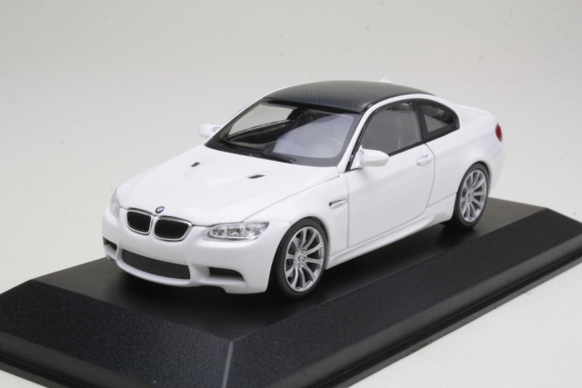 BMW M3 (e92) 2008, valkoinen/musta