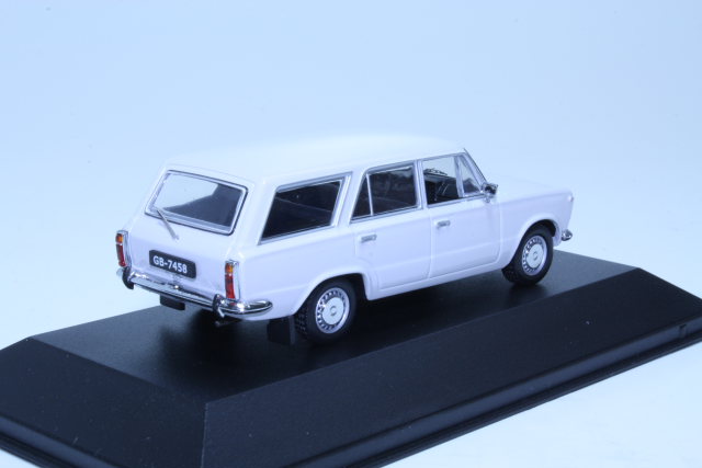 Polski Fiat 125P Kombi 1973, vaaleanharmaa