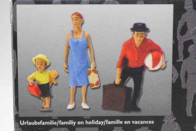 Figuri setti - Family On Holiday - Sulje napsauttamalla kuva
