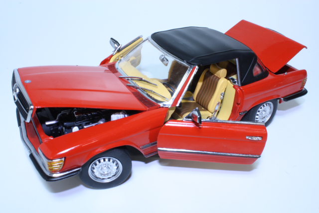 Mercedes 350SL Convertible Closed 1977, red