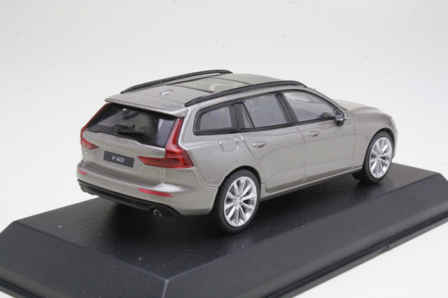 Volvo V60 2018, grey