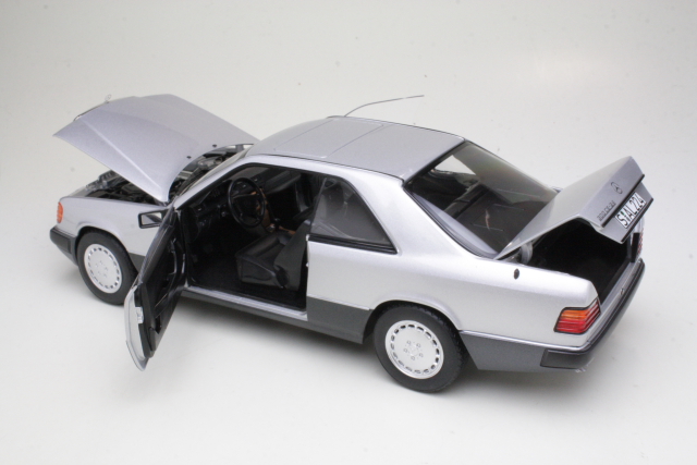 Mercedes 300CE-24 Coupe 1990, hopea