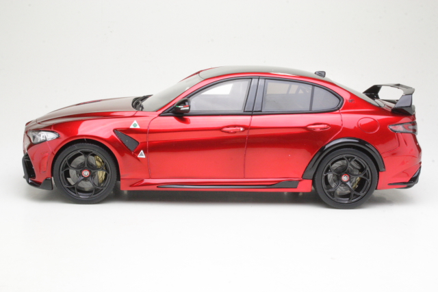 Alfa Romeo Giulia GTAm 2020, red