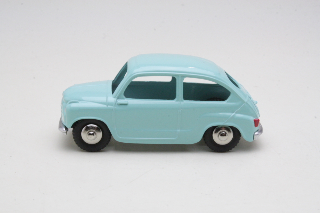 Fiat 600 Berlina 1955, vaaleansininen