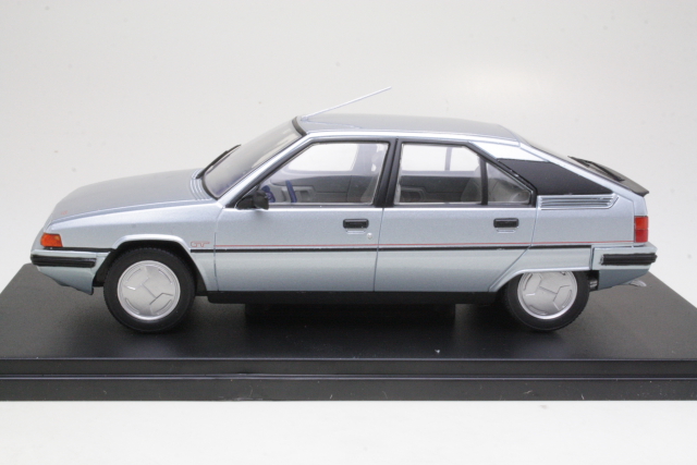 Citroen BX19 GT 1985, light blue - Click Image to Close